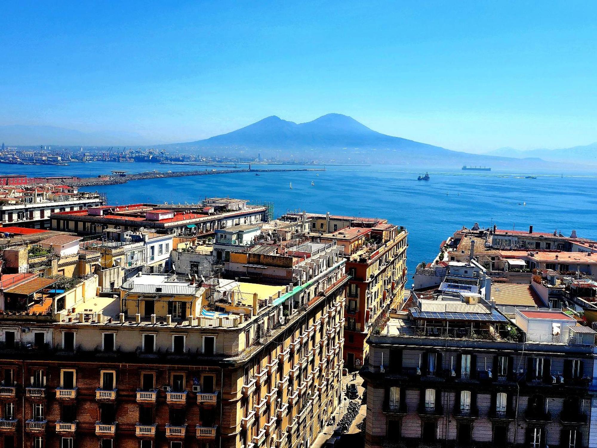 Suite Mirella Napoli Esterno foto